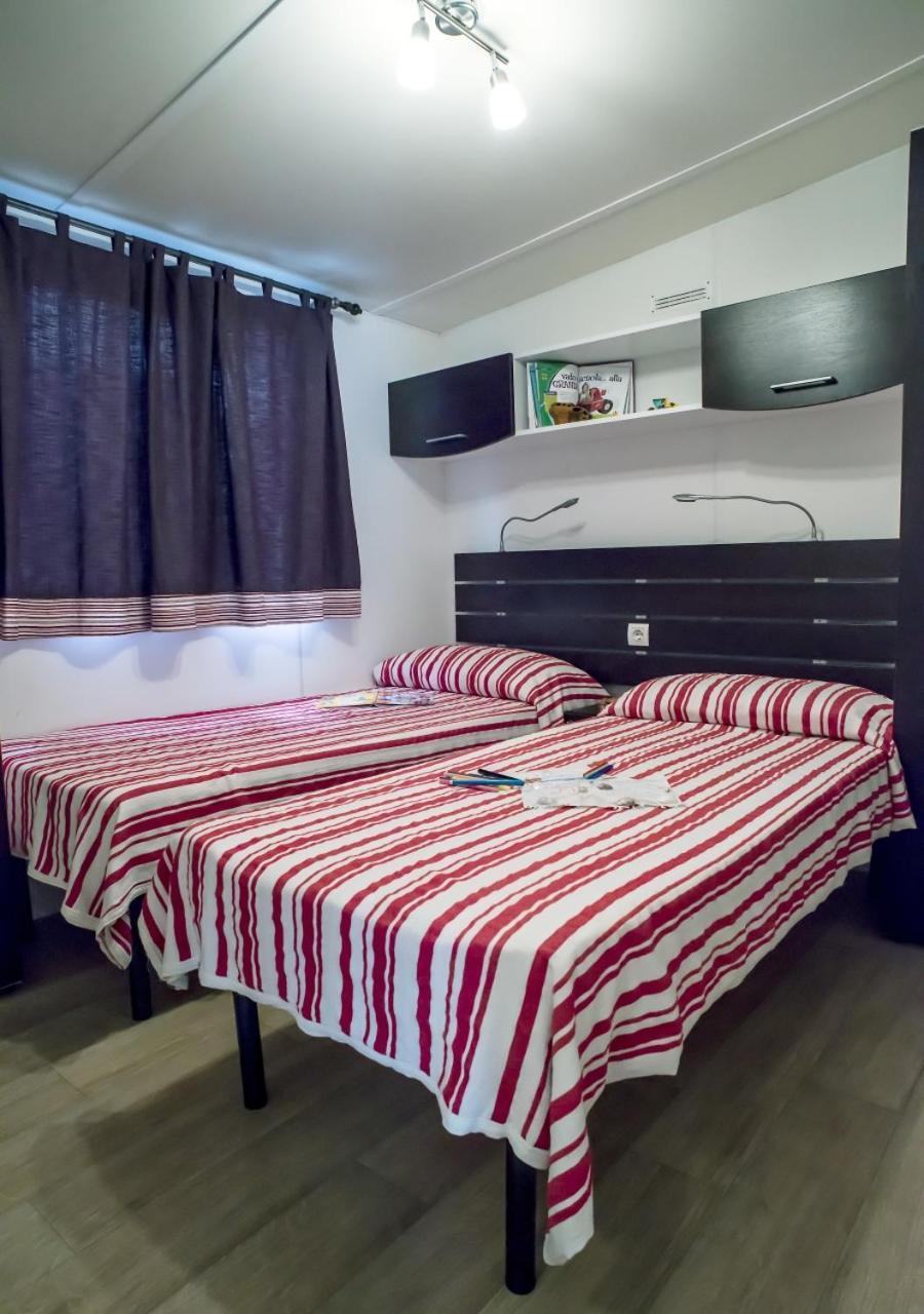 קוואלינו-טראפורטי Villa Al Mare Camping - 4 Stelle מראה חיצוני תמונה