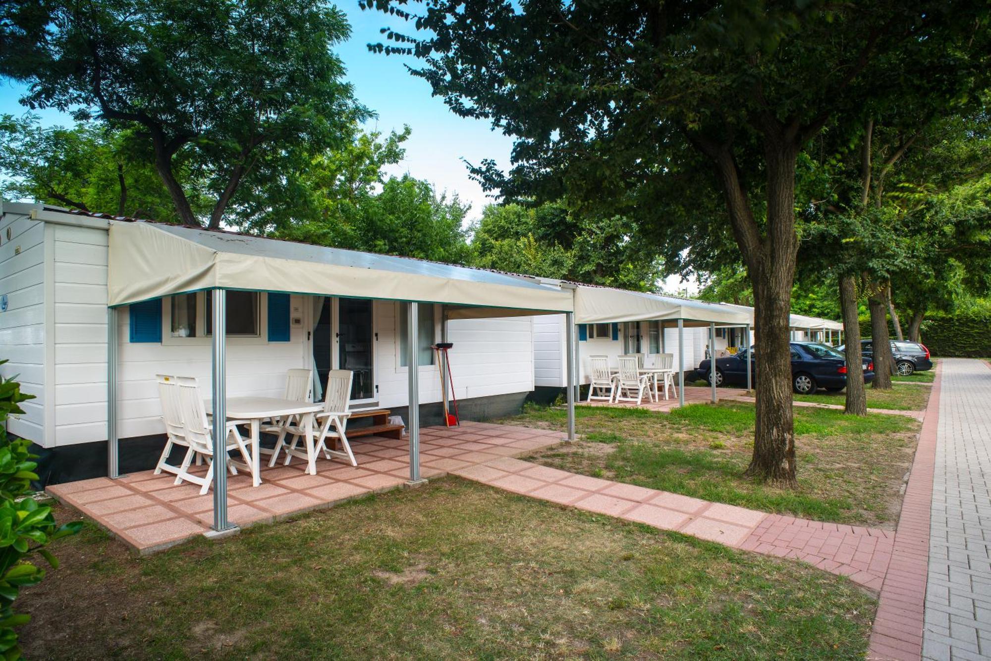 קוואלינו-טראפורטי Villa Al Mare Camping - 4 Stelle מראה חיצוני תמונה