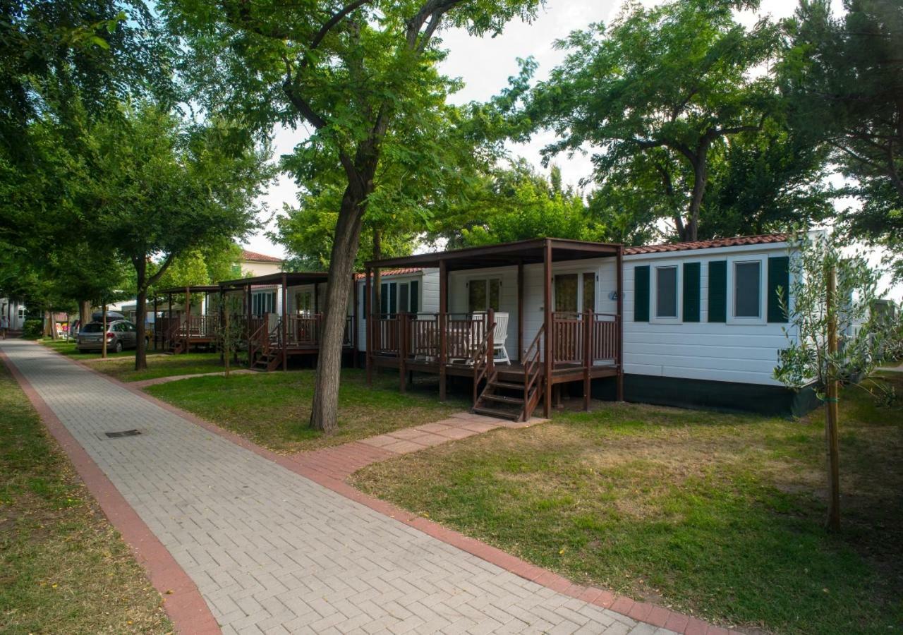 קוואלינו-טראפורטי Villa Al Mare Camping - 4 Stelle מראה חיצוני תמונה